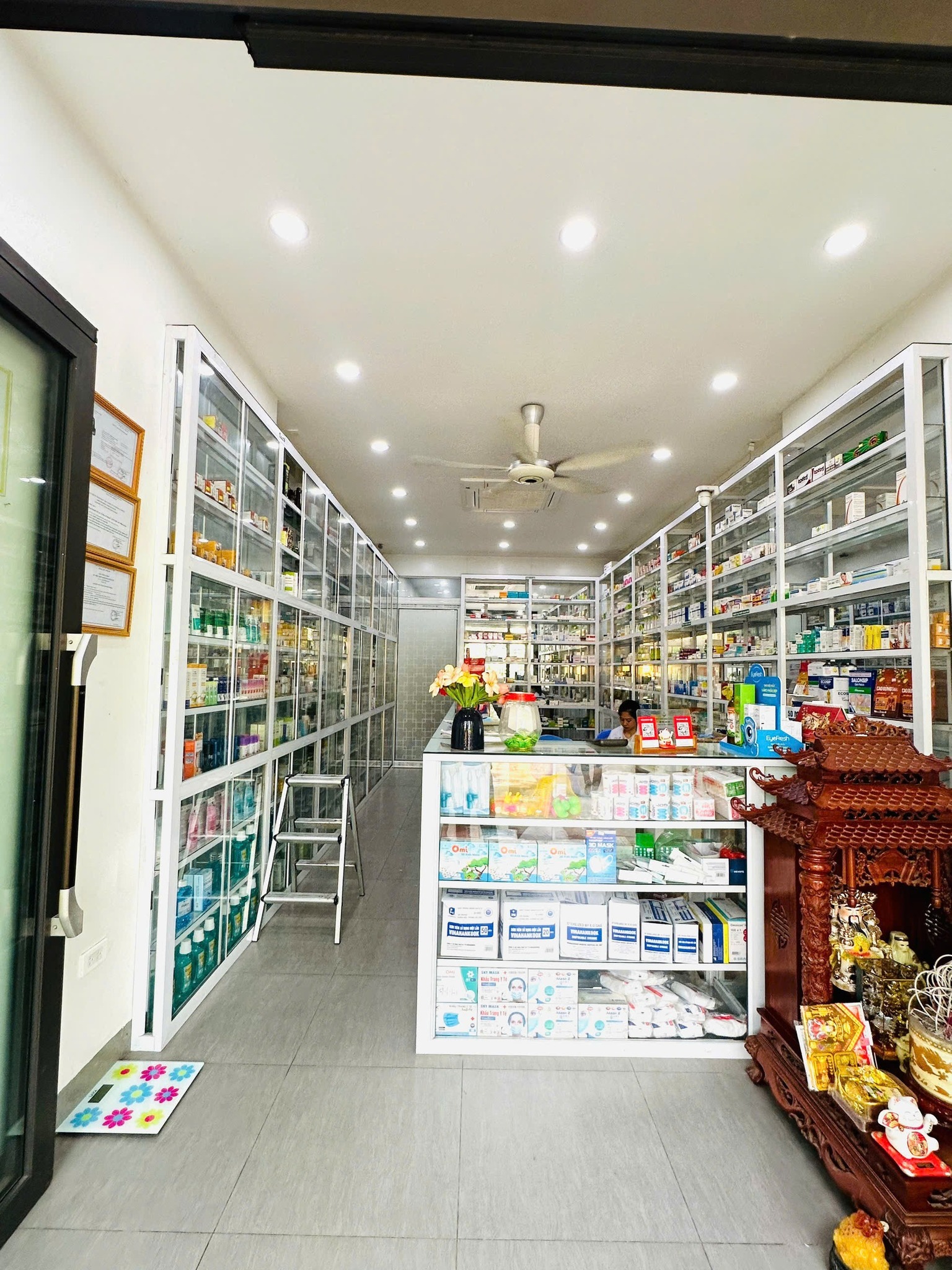 TÒA NHÀ MẶT PHỐ MAI DỊCH – 2 MẶT TIỀN – THANG MÁY – VỈA HÈ RỘNG – VIEW THOÁNG – KINH DOANH SẦM UẤT - Ảnh 1